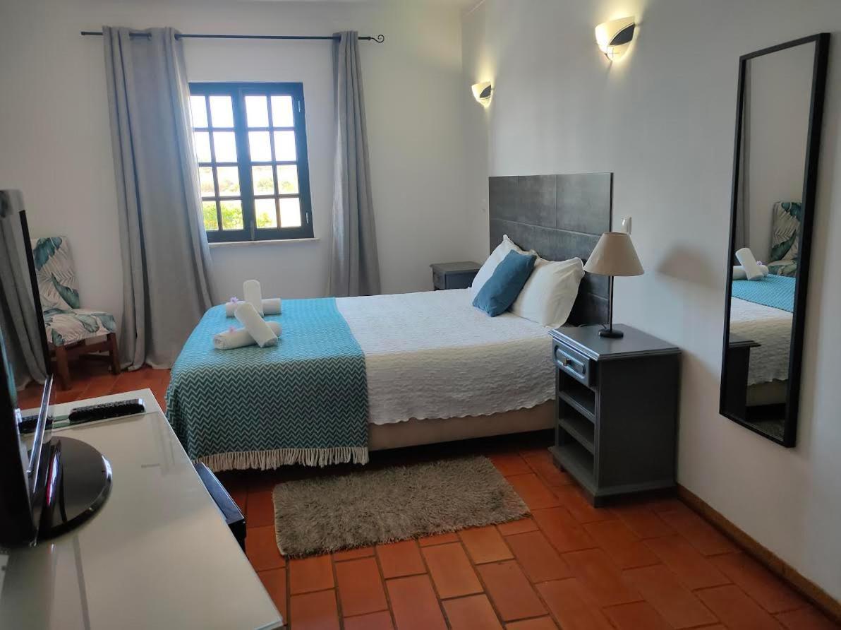 Vicentina Rooms By Casas Do Alentejo 알모그라베 외부 사진